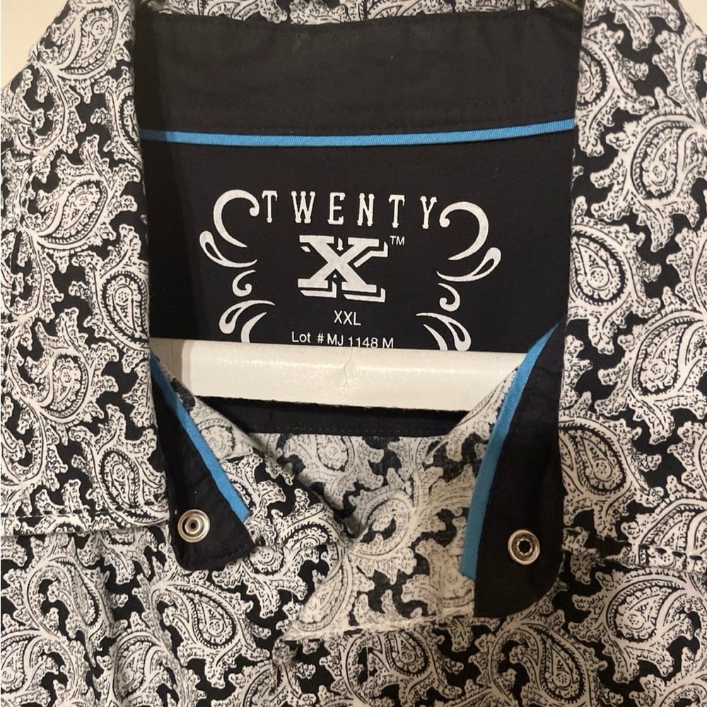 Wrangler Twenty X Men's Black and White Paisley Button Down Shirt